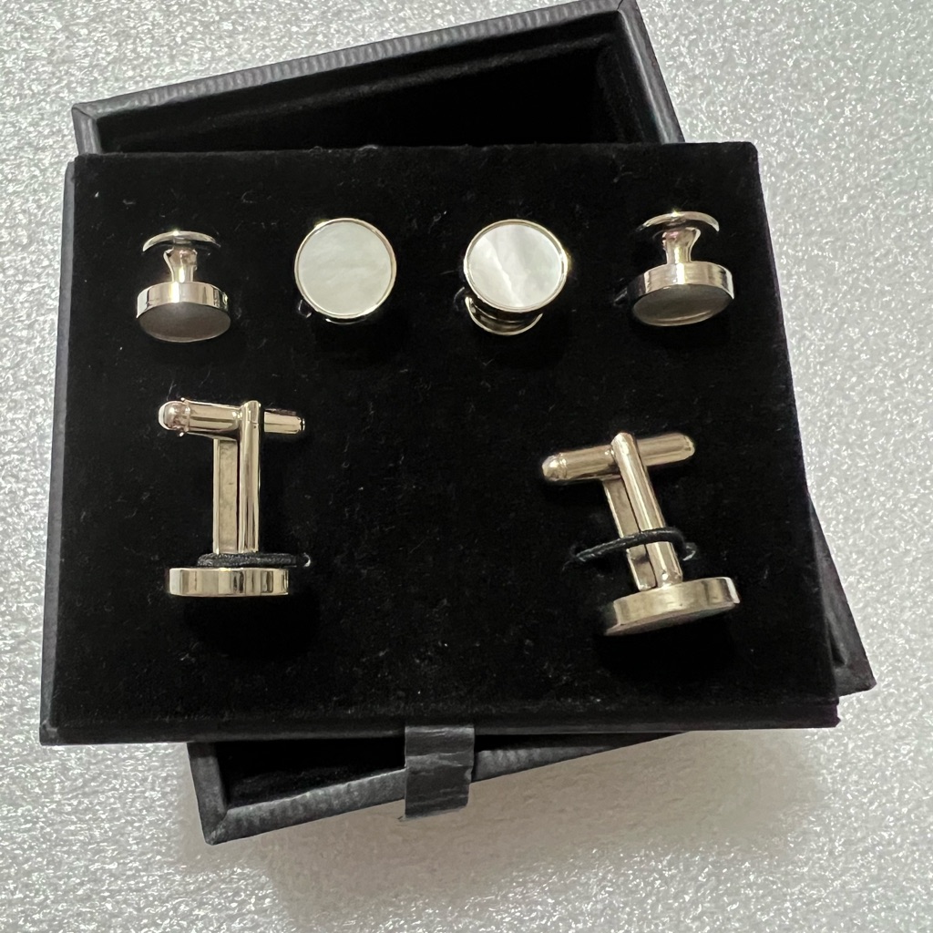 Pronto Uomo Brand Beautiful Silver Tone Cufflinks Set Nwt In Original Box Pronto Uomo Brand Beautiful Silver Tone Cufflinks Set Nwt In Original Box